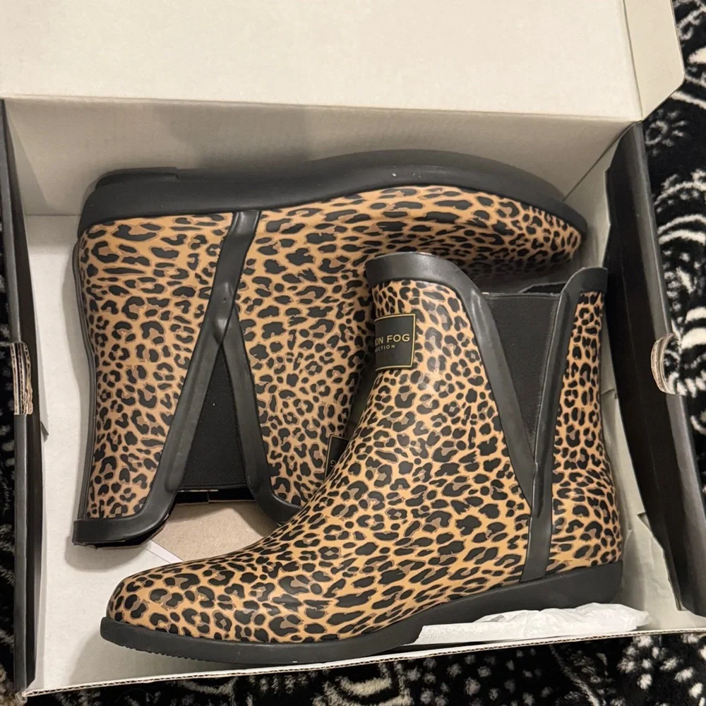 London Fog Leopard Print Winter Boots - Picture 1 of 7